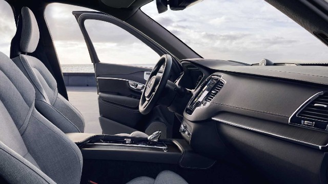 2022 Volvo XC90 interior
