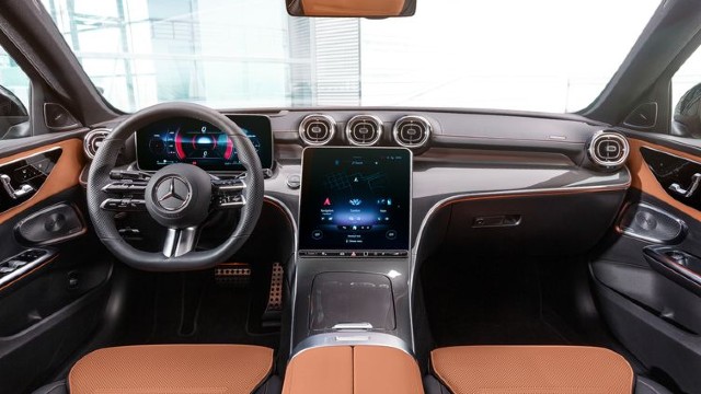 2022 Mercedes-Benz GLC-Class interior