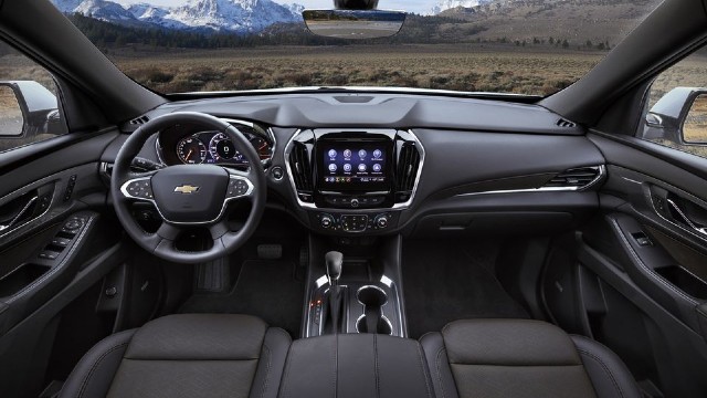 2022 Chevrolet Traverse interior