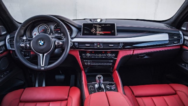 2023 BMW X5 M interior