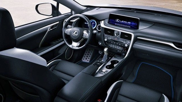 2023 Lexus RX interior