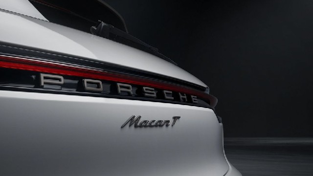 2023 Porsche Macan T specs