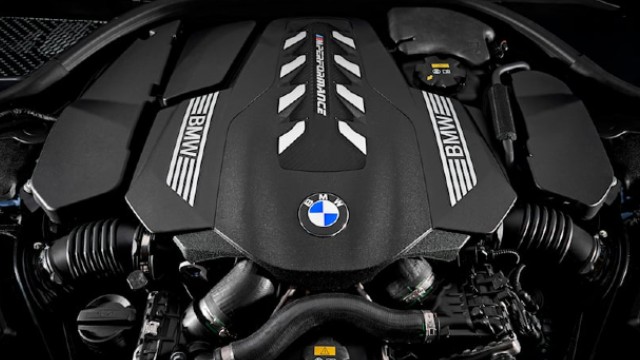2023 BMW X8 specs