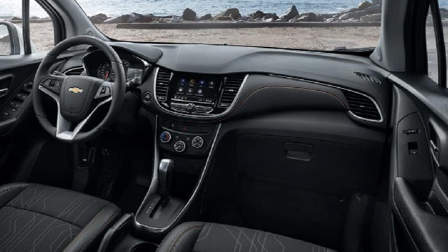 2023 Chevrolet Trax interior