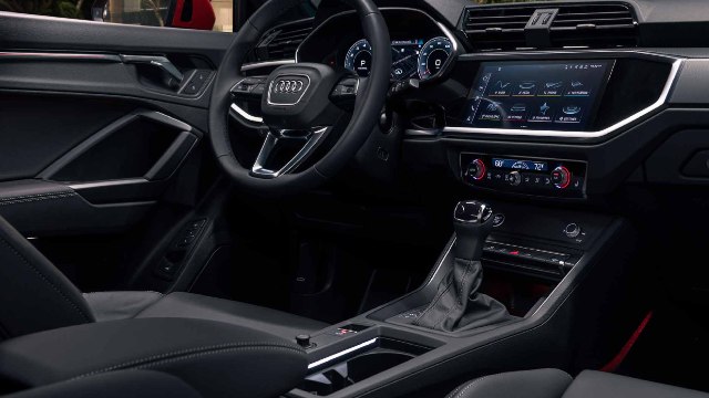 2024 Audi Q3 interior